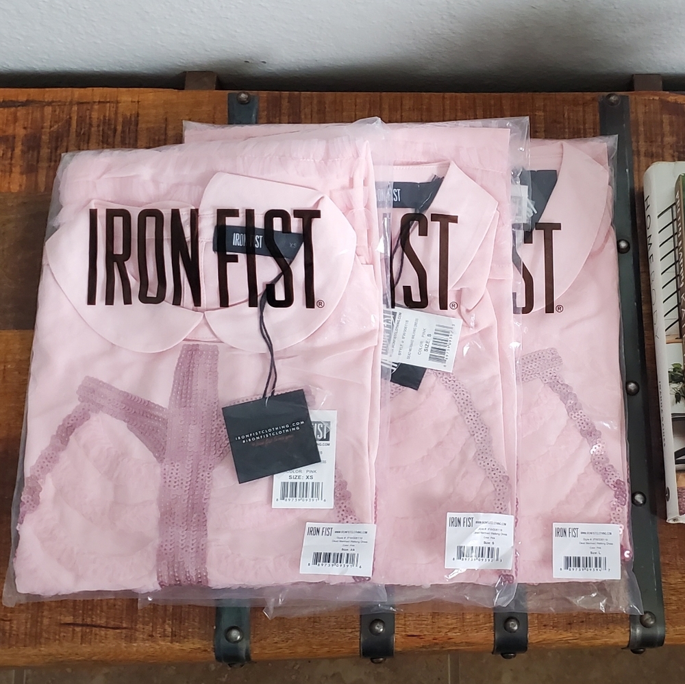 🌸 Iron Fist Dead Mermaid Walking Dress 🌸 - Picture 15 of 16